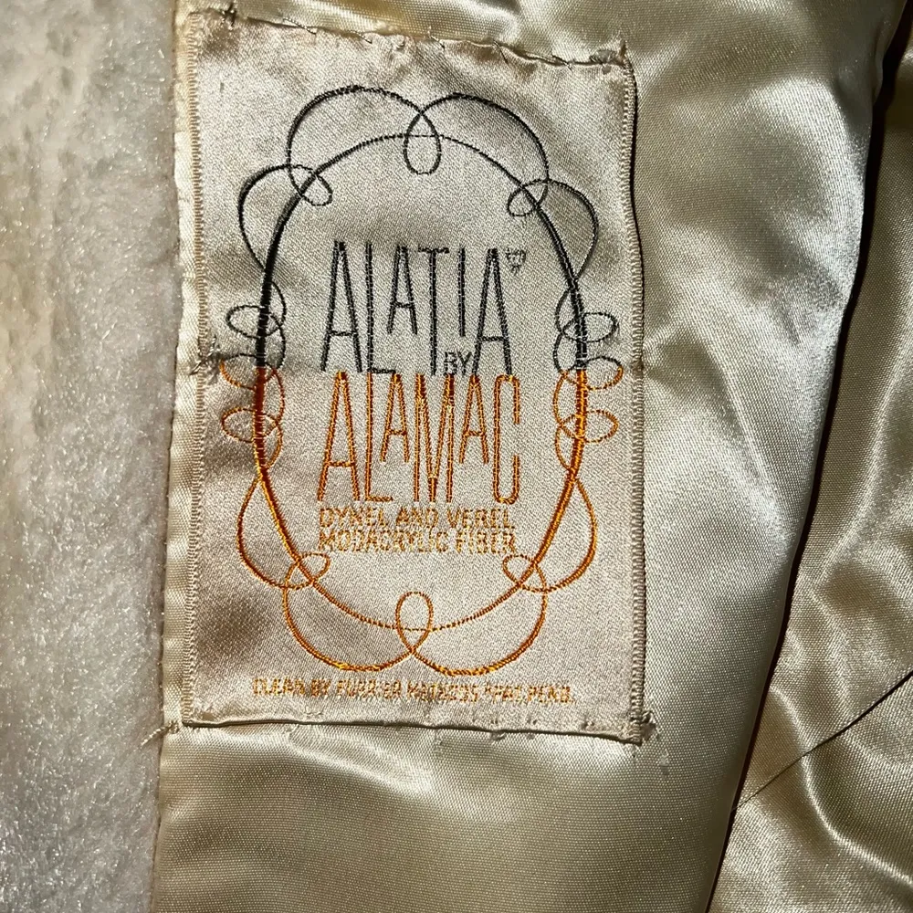 Funky Vintage 1960s/70s Alatia Almanac Faux Fur Coat! Size L - Image 6