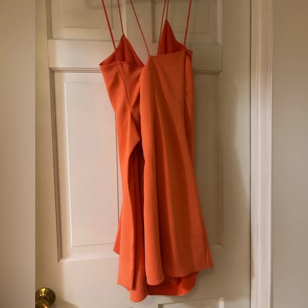 Alice + Olivia Katie Tie Wrap Mini Dress in Coral Orange Size 10 Sleeveless - Image 15