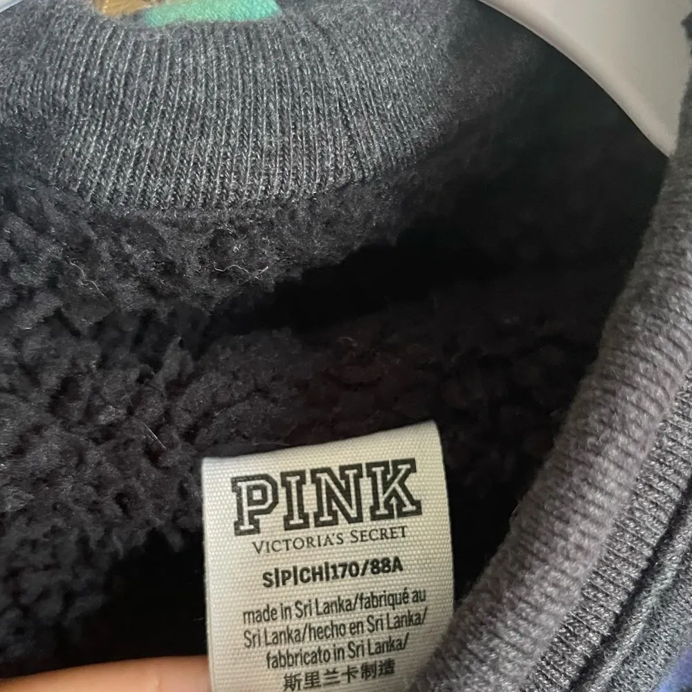 Victoria’s Secret Pink Tie Dye Sherpa Lined Cowl Neck Sweatshirt SZ S - Image 4