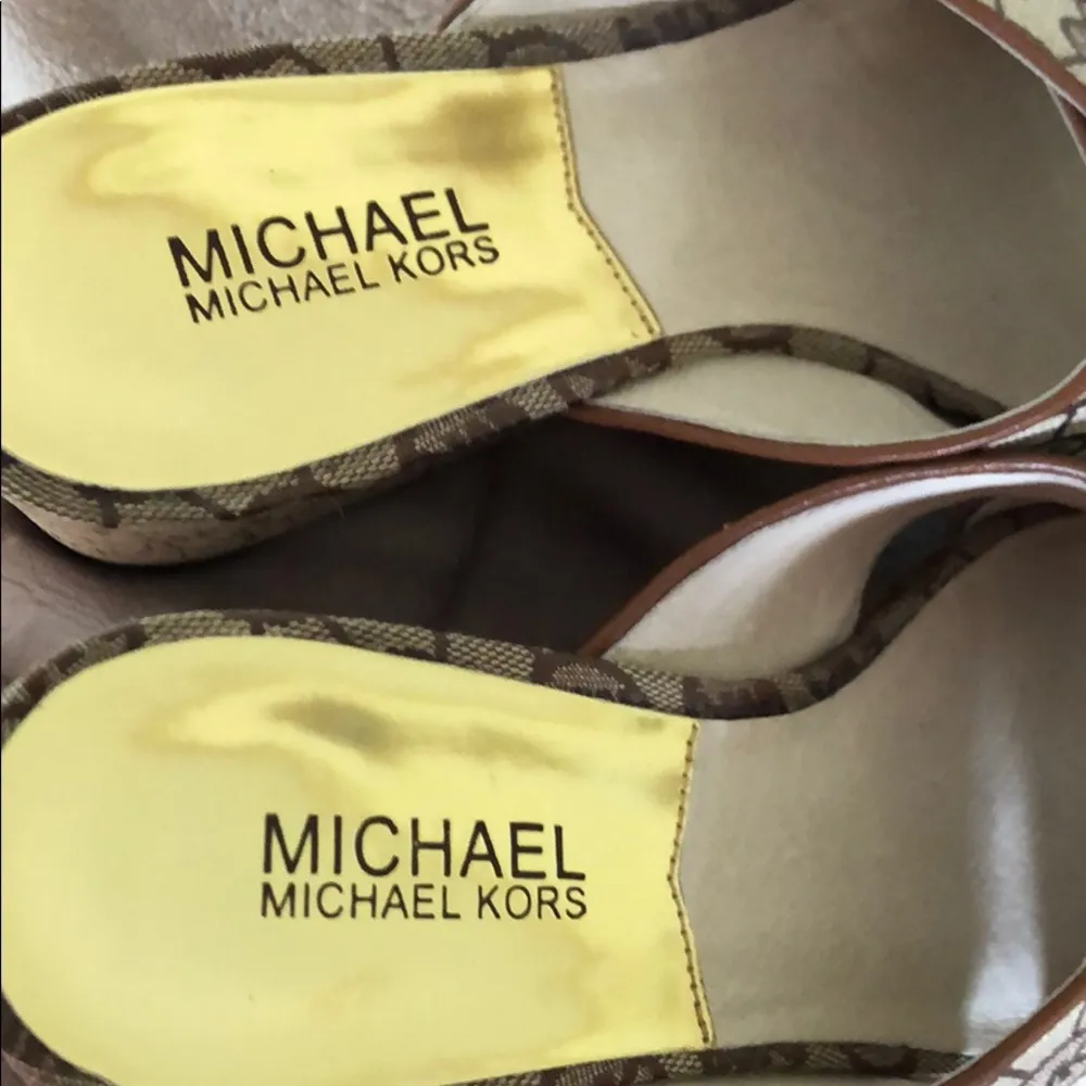 Micheal Kors shoes size 7-EUC - Image 4