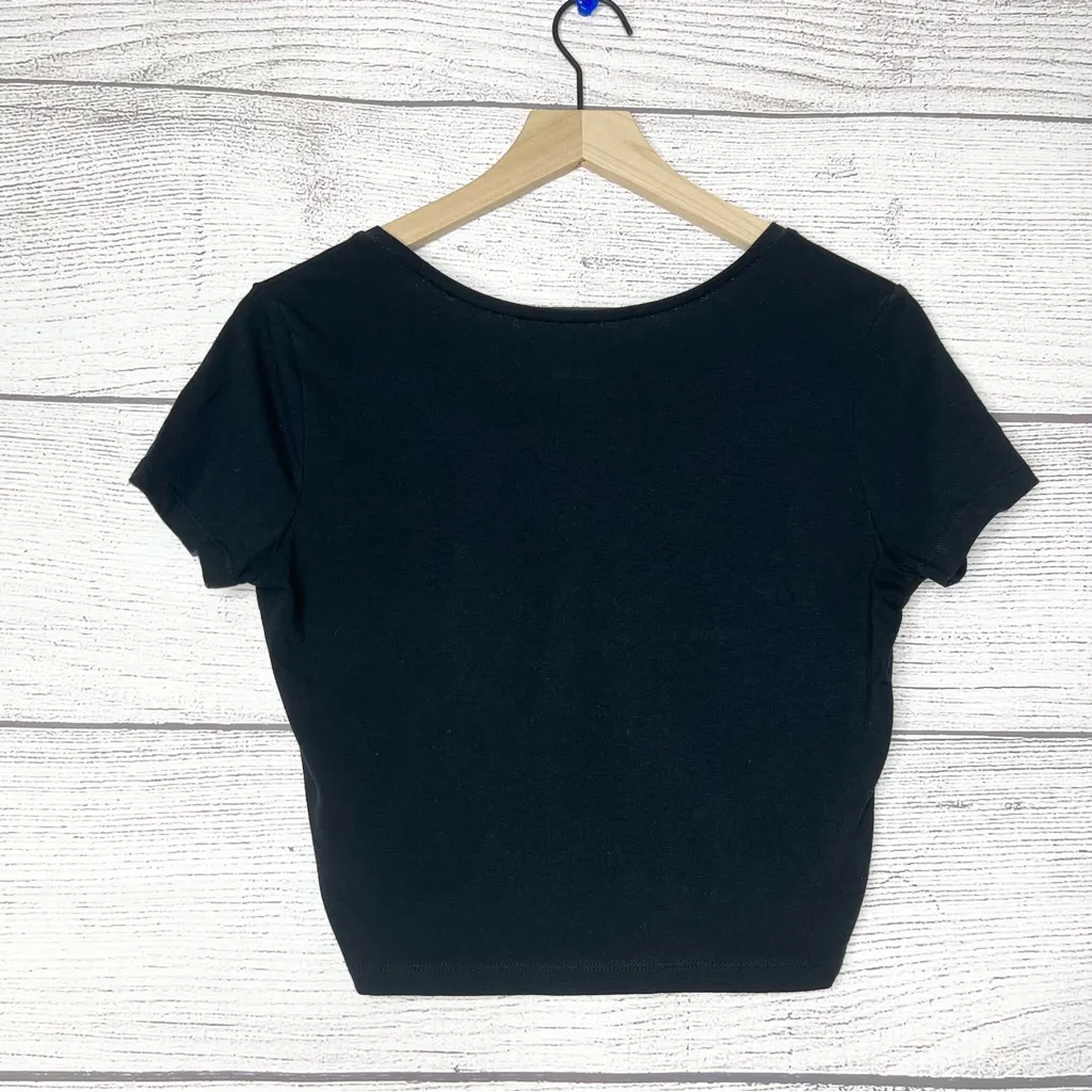 Wild Fable Black Cropped V-Neck T-Shirt Crop Top Size Large - Image 5