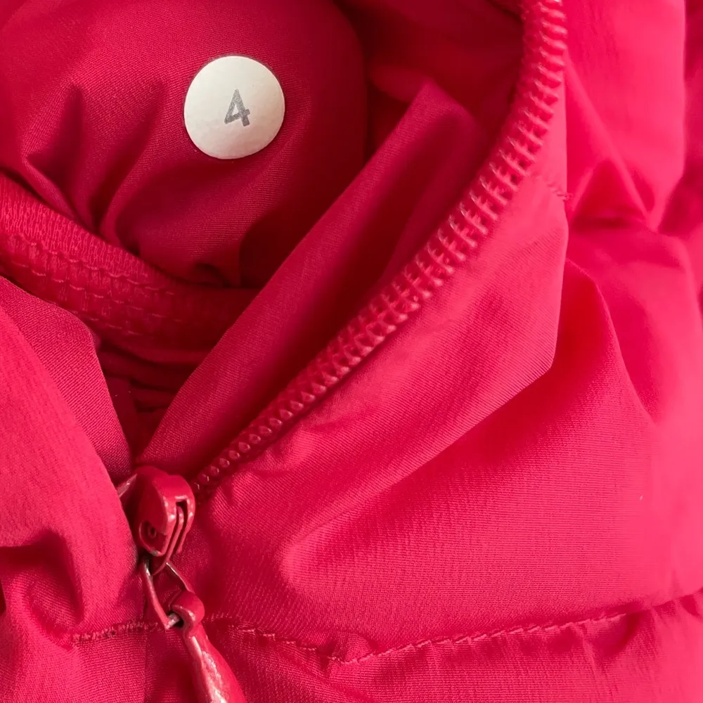 LULULEMON Fluffed Up Puffer Vest in Boom Juice Size 4 Reflective Detailing - Image 16