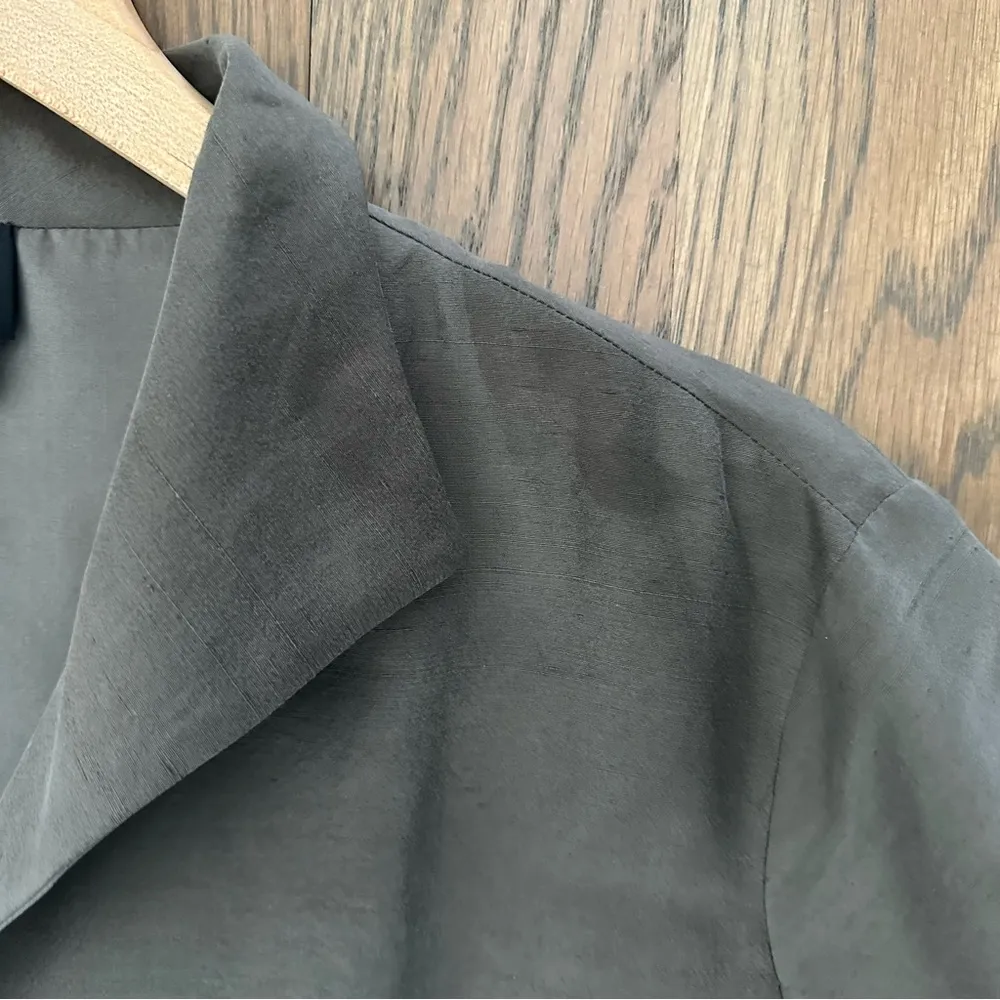 Eileen Fisher 100% Silk Long-Line Lightweight Blazer Jacket in Fawn Grey Small - Image 5