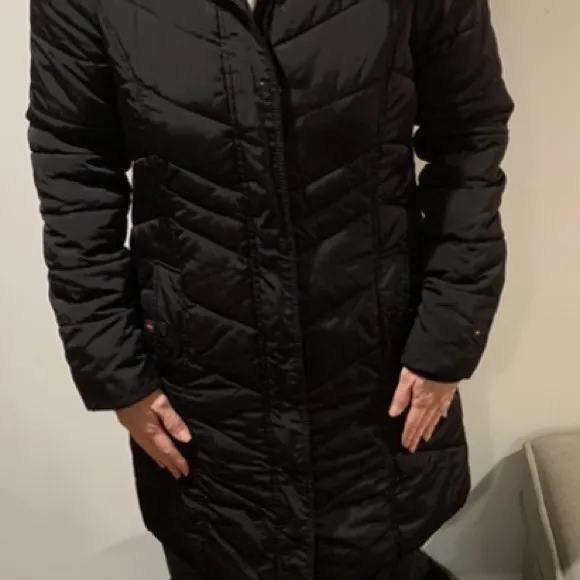 Tommy Hilfiger long black jacket EUC - Image 3