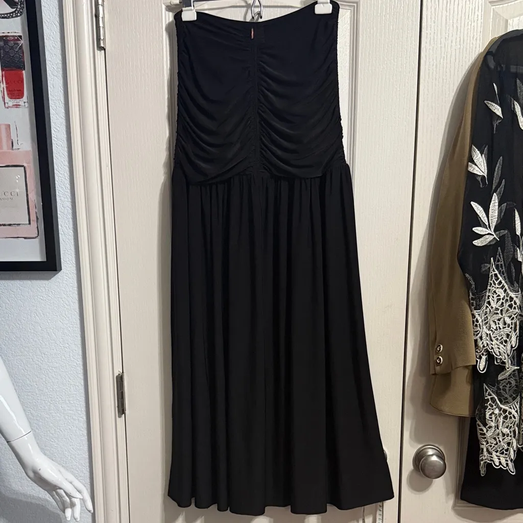 💖 Misa Los Angeles Black Strapless Flowy Asymmetric Hem Dress Minimalist - Image 3