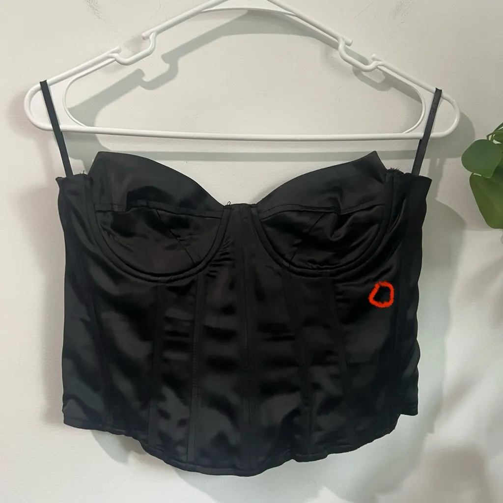 Boohoo Black Satin Bandeau Top - Image 5