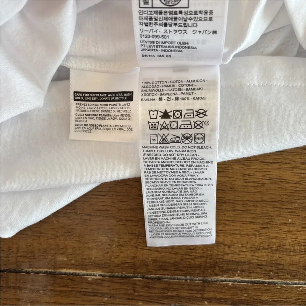 Levi’s Shirt Adult Medium White Short Sleeve Casual Tee - Image 11