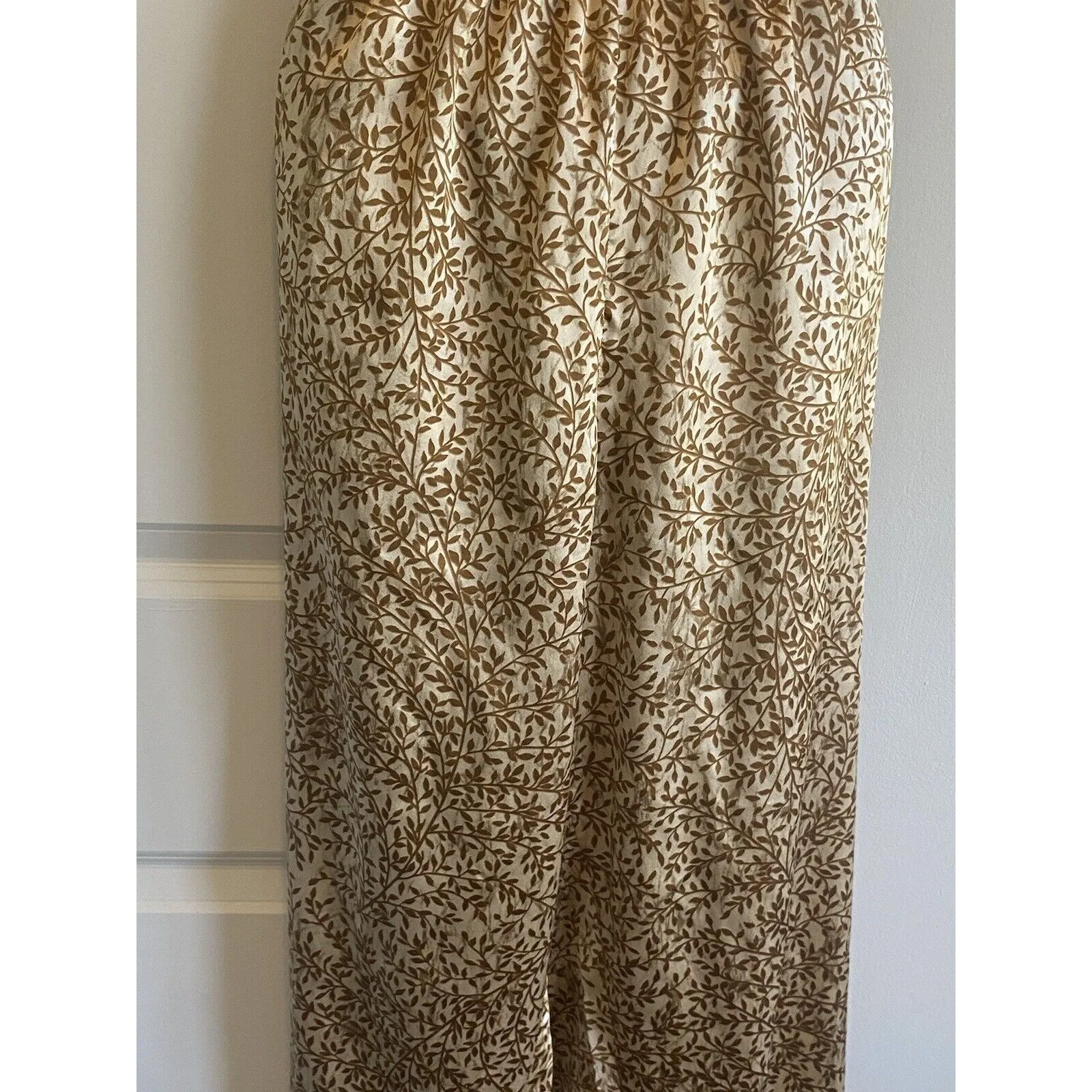 Victoria's Secret Silky Pajamas Tank Top Long Pants  Leaf  Floral print  Sz med - Image 8