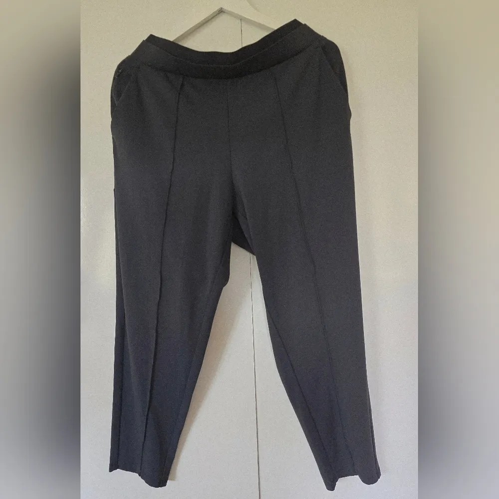 Athleta  Venice Pintuck Pant Black Pull On Ankle Pants - Image 5