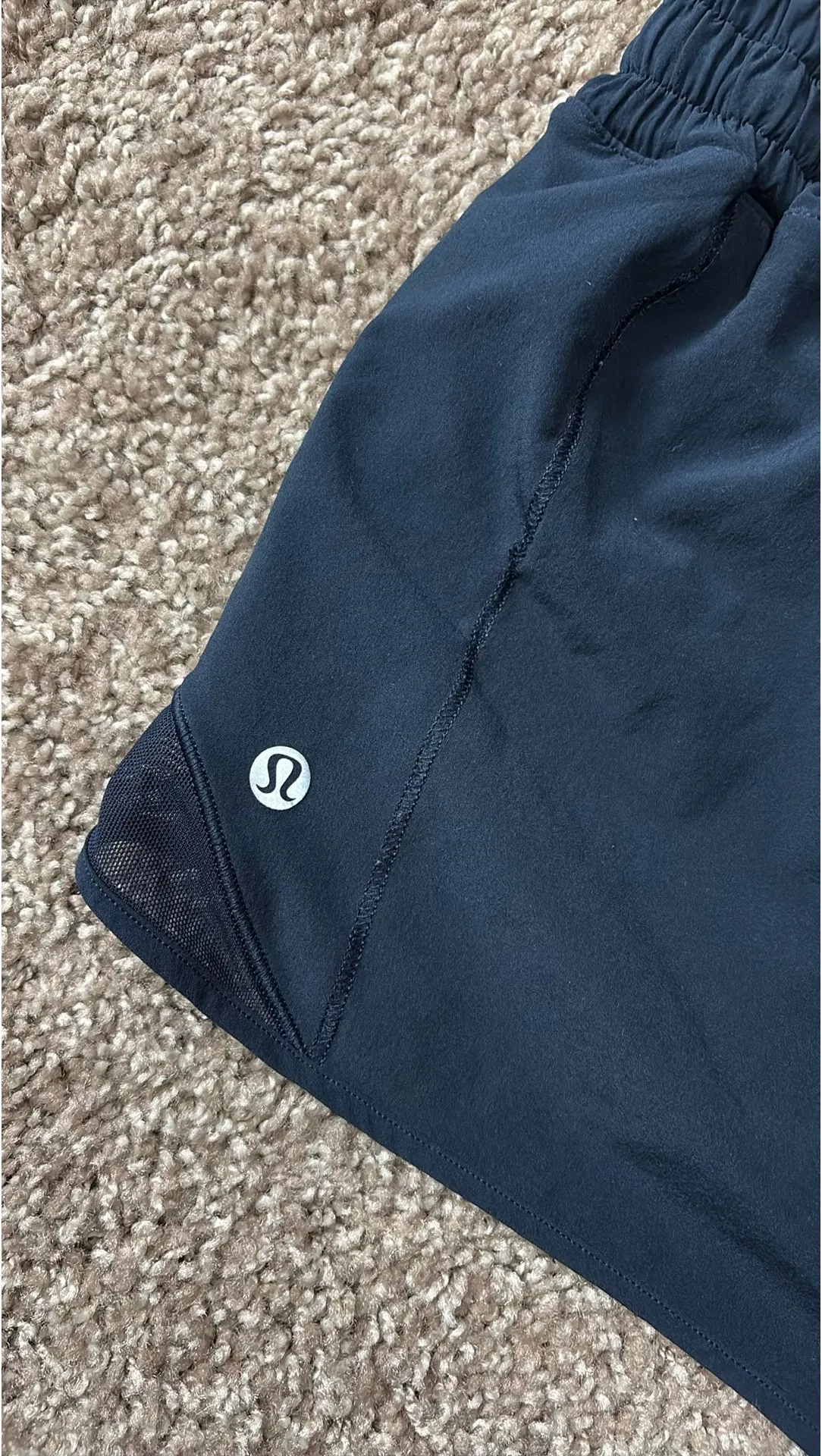 Lululemon Shorts 2.5" - Image 3