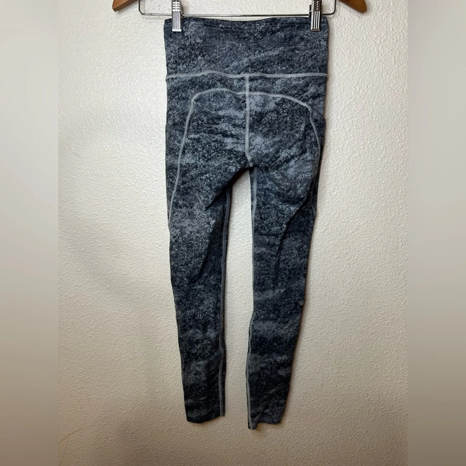 Lululemon Fast & Free Tight Leggings 7/8 Nulux 25" in Area Ice Grey 4 - Image 7