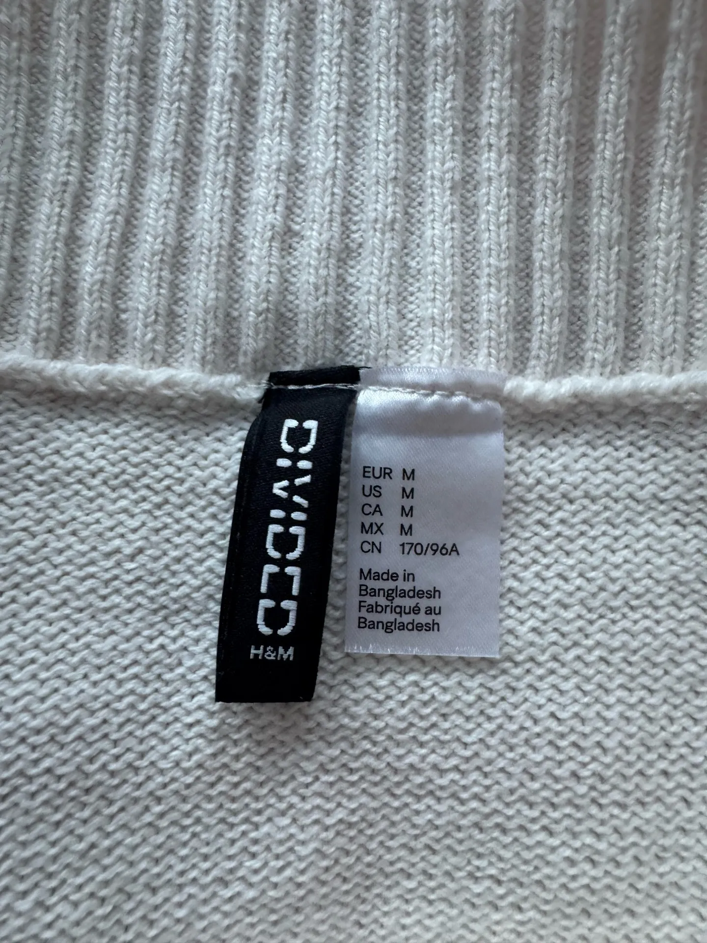 Square Neck Cropped Sweater - Image 3