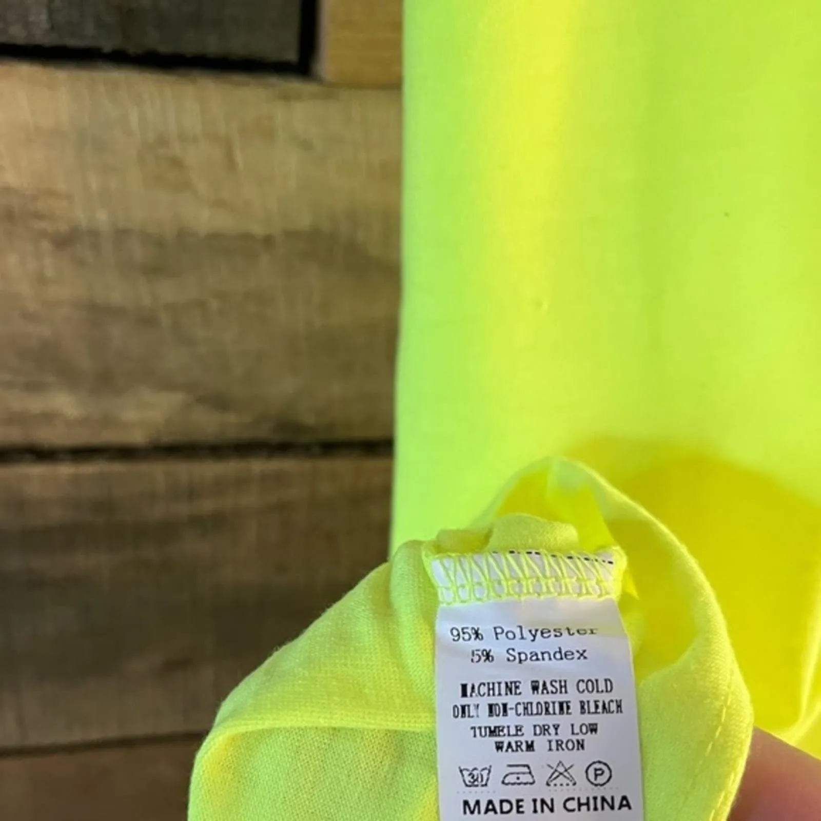 Sunshine & Rodeos Neon‎ Leopard Top Size 2X Green - Image 11