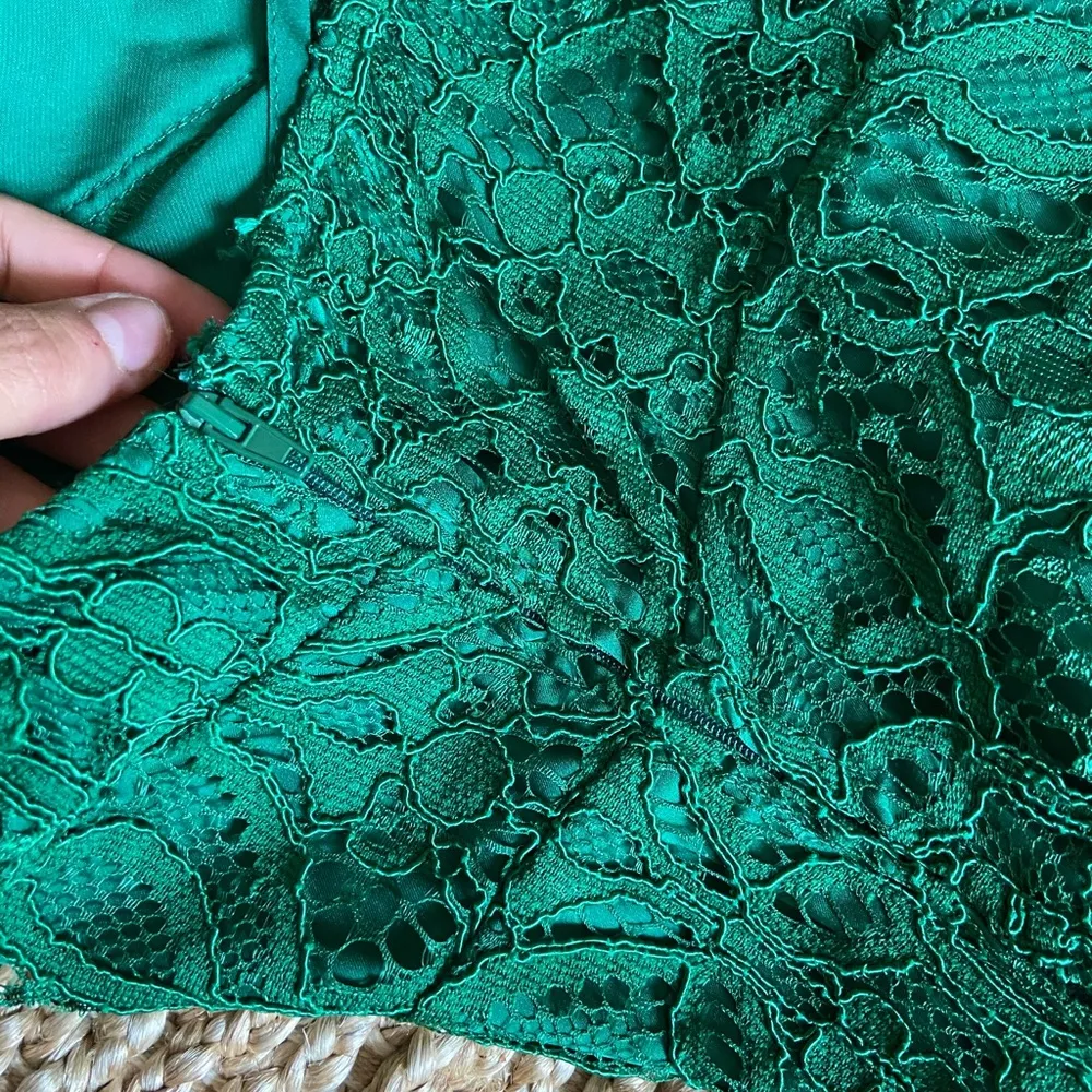 ••Lace Tank Top - Image 3