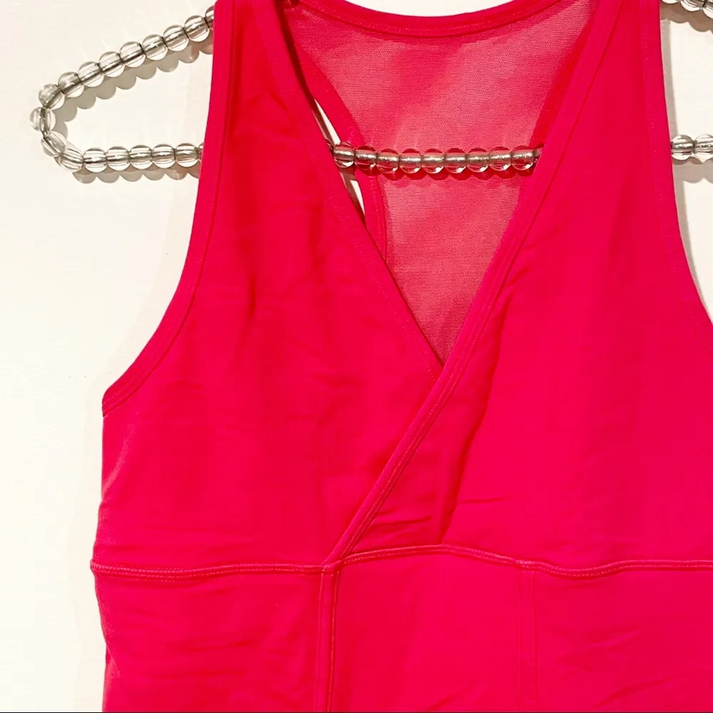 Lululemon Size 10 Pink V Neck Full Back Sleeveless Athletic Tank Top - Image 2