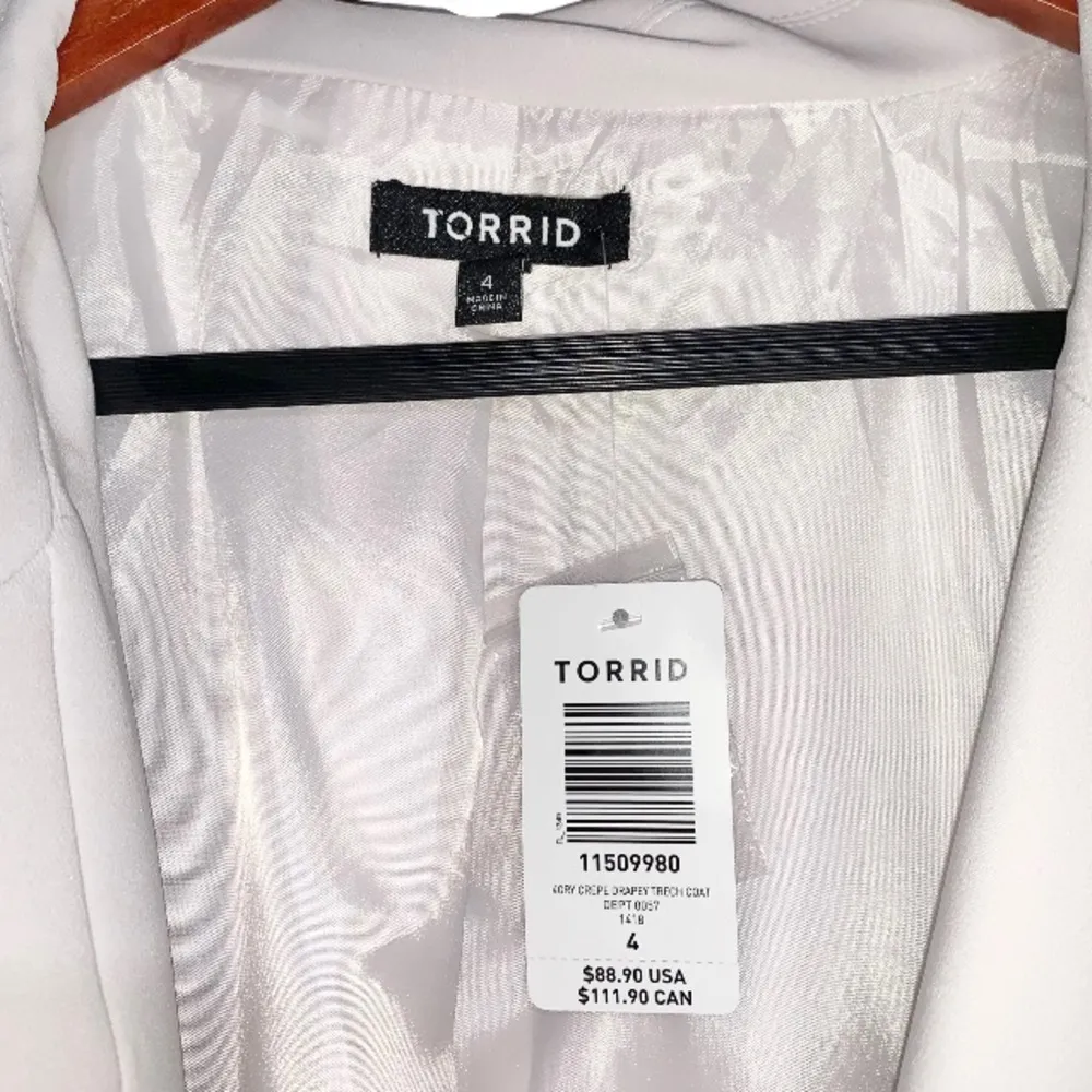 Torrid Cream Gray Crepe Drapey Double Breasted Trench Coat NWT - Image 7