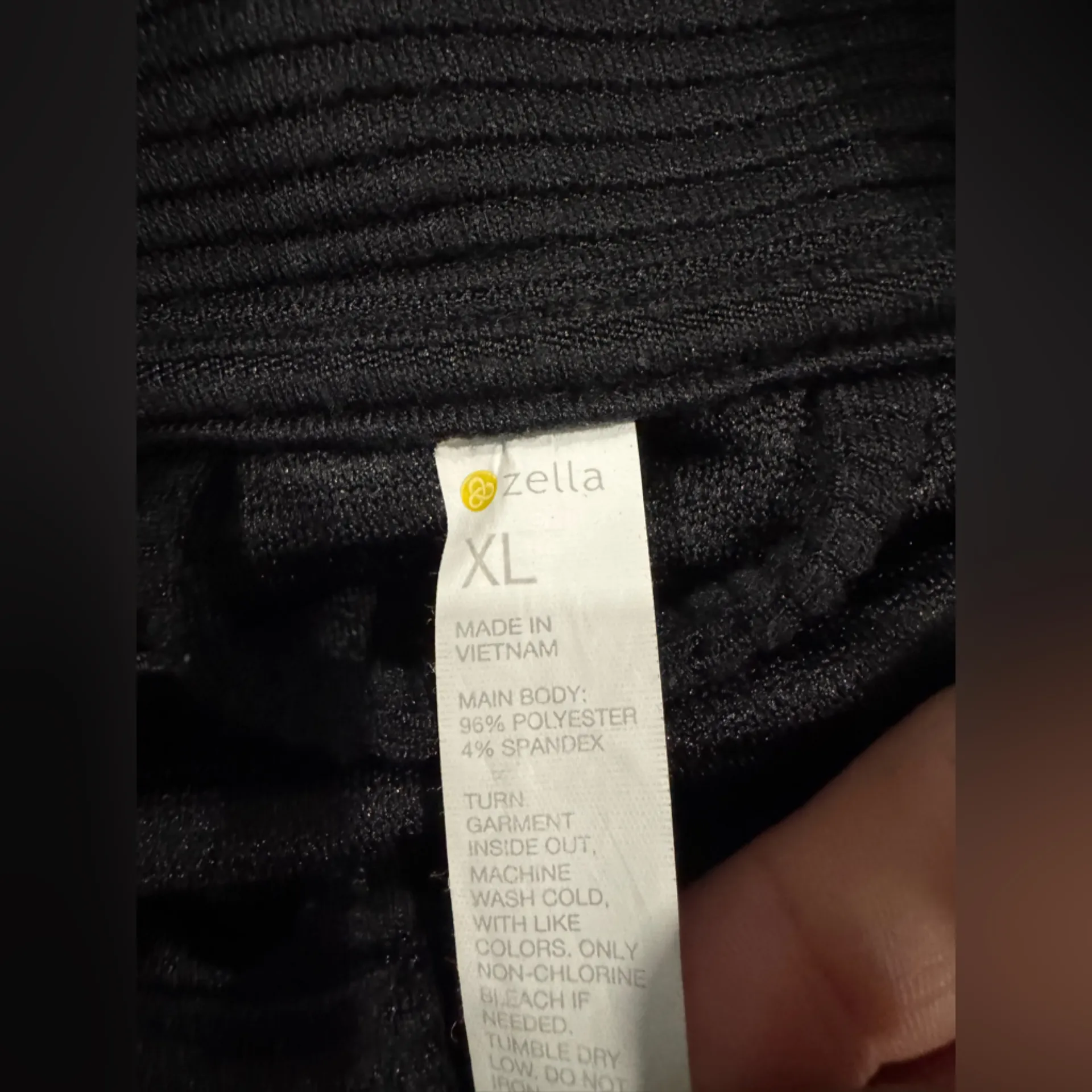 Zella Men's Black Zip-Up Sweater - Image 10