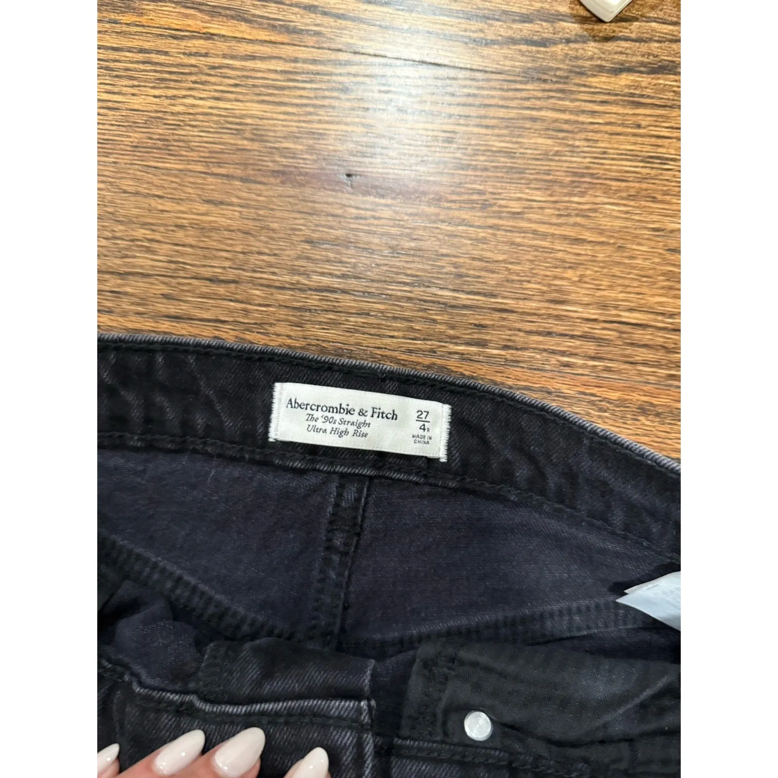 Abercrombie & Fitch Womens the 90s Straight Ultra High Rise Jeans Size 27/ 4R - Image 7