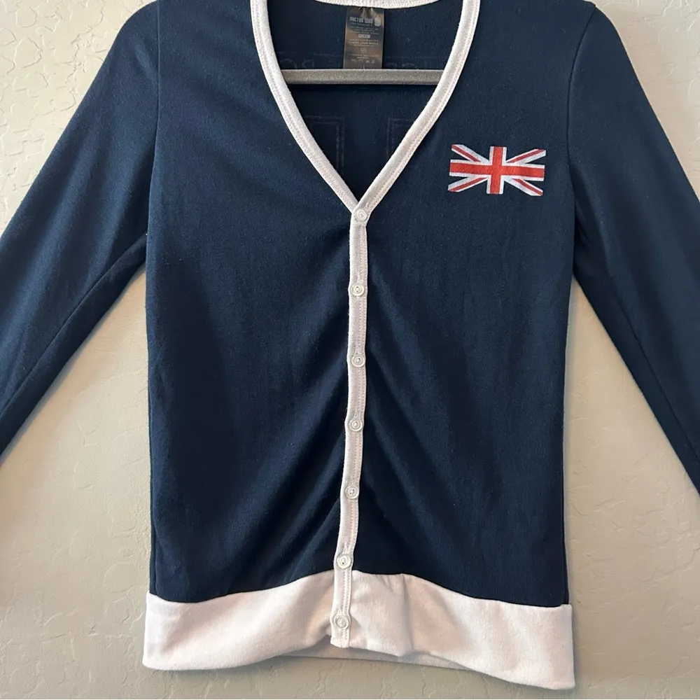 Her Universe Dr Who Tardis Union Jack navy blue cardigan sweater size medium - Image 3