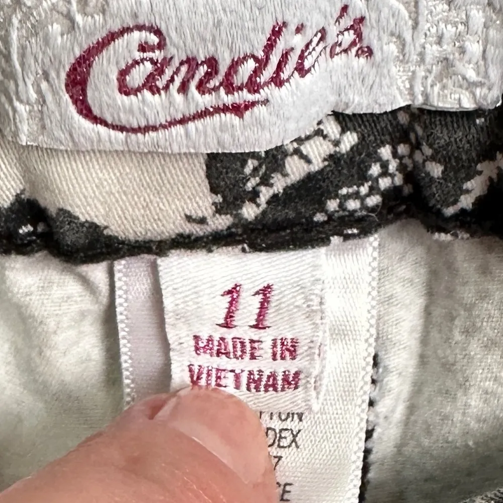 Candie's Jeans Junior11 Black & White Floral Print Flowers Denim Pants - Image 5