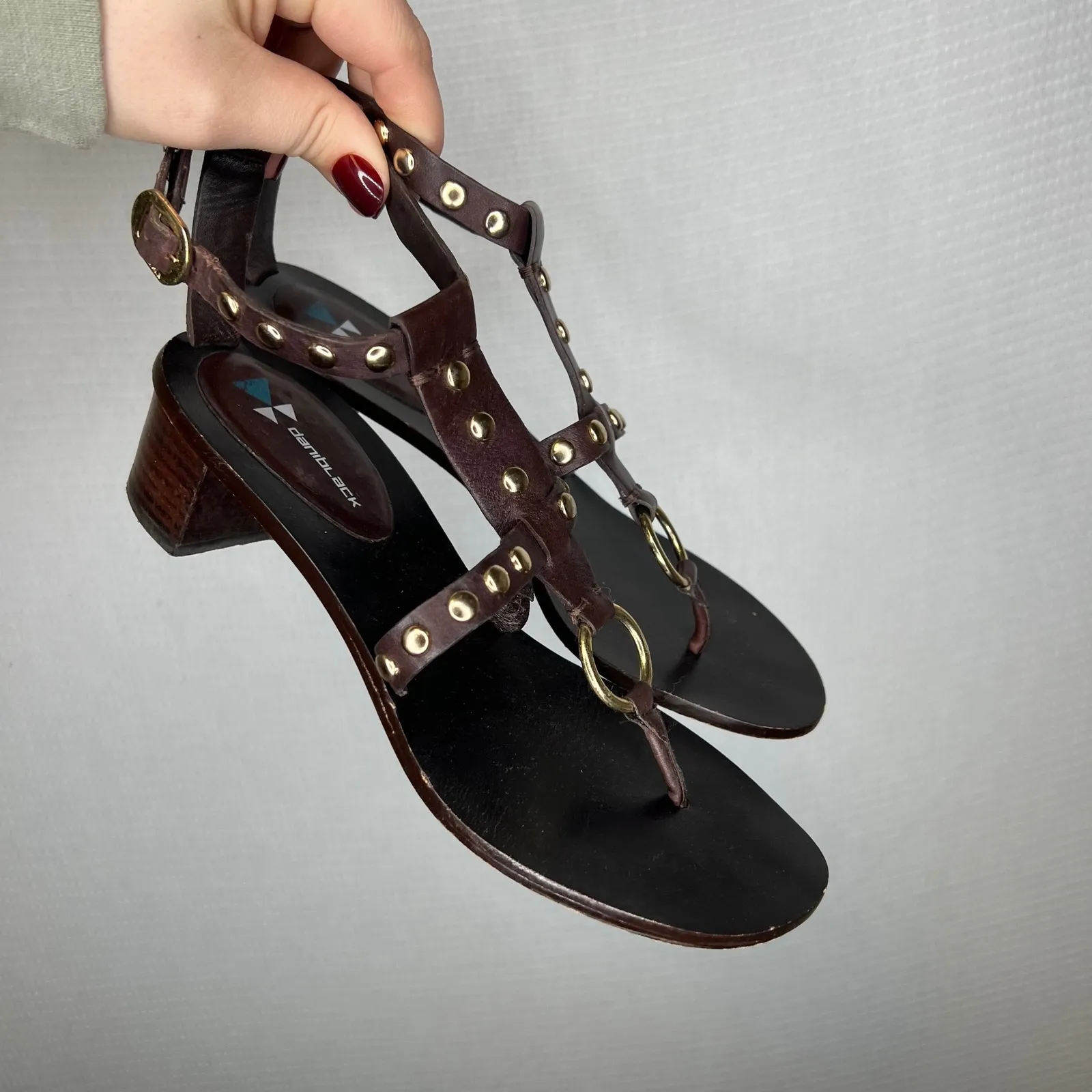 DaniBlack Vintage Y2K Women's Brown Studded Gladiator Thong Sandals Heels 8M Size 8 - Image 2