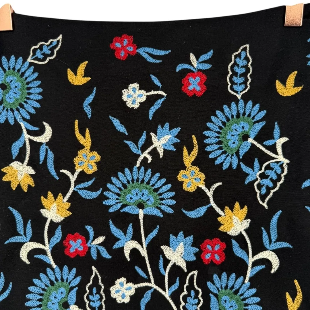 J. McLaughlin Women's Bainbridge Floral Embroidered Pencil Skirt Black Size 6 - Image 5