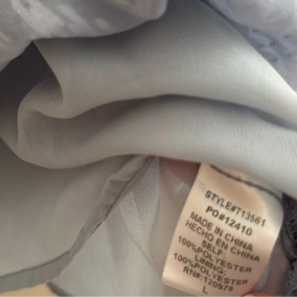 Entro Women’s Chevron Textured Blouse Size Large Blue V Neck Boutique - Image 6