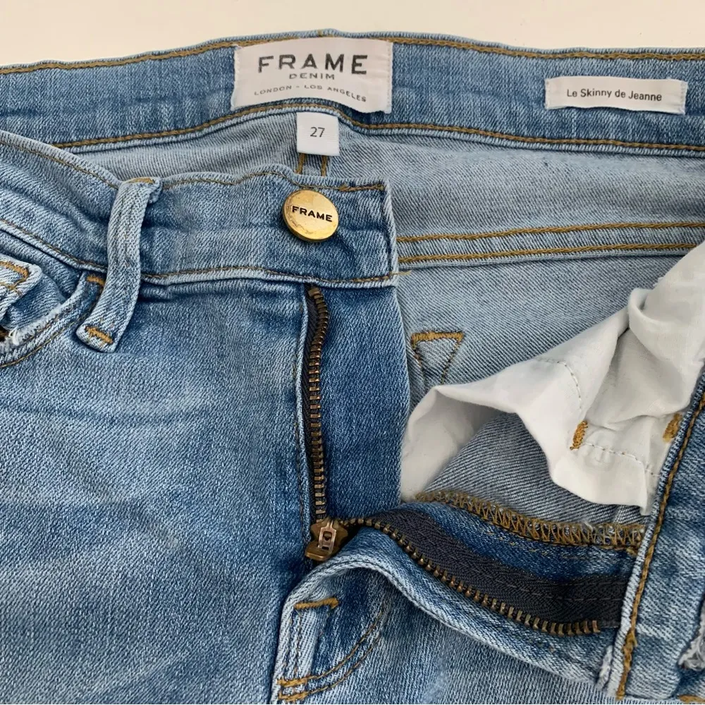 Frame Le Skinny De Jeanne Distressed Miramonte Wash Jeans Size 27 - Image 4
