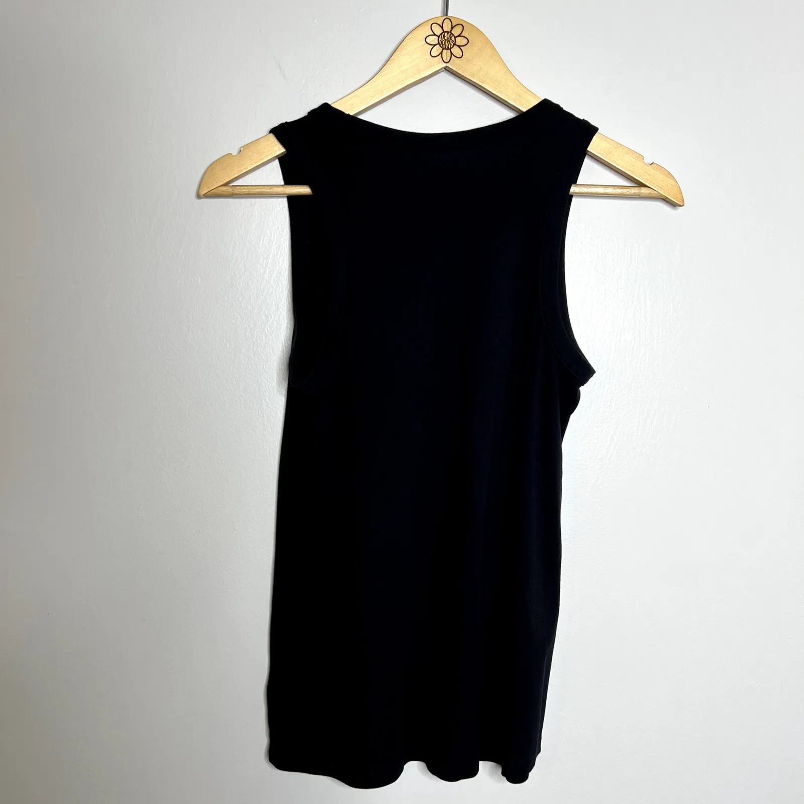 Old Navy  Black Crewneck Tank Top - Image 5