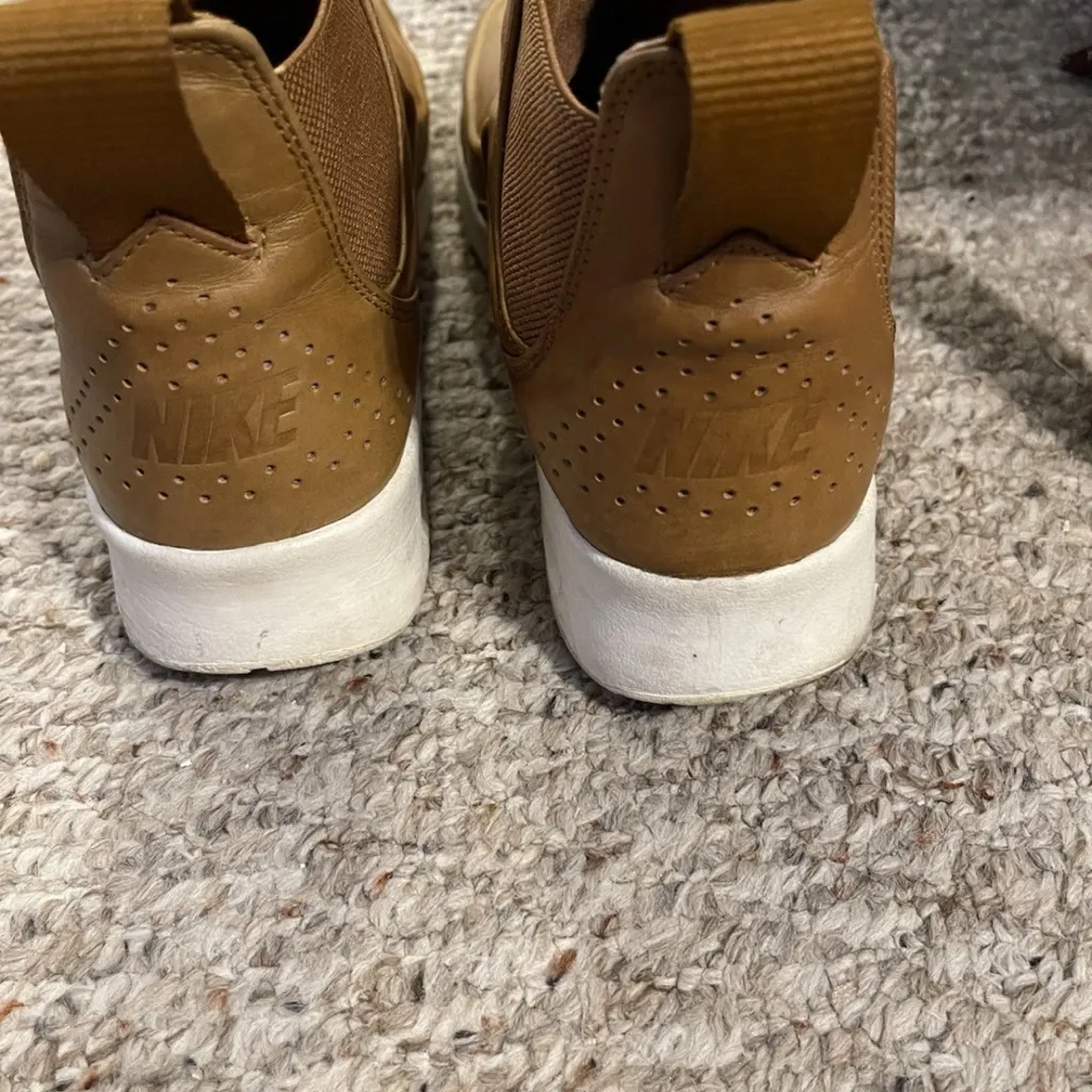 Nike Air Max Thea Ale Brown Leather Women's Boots  Size 7 - Image 3