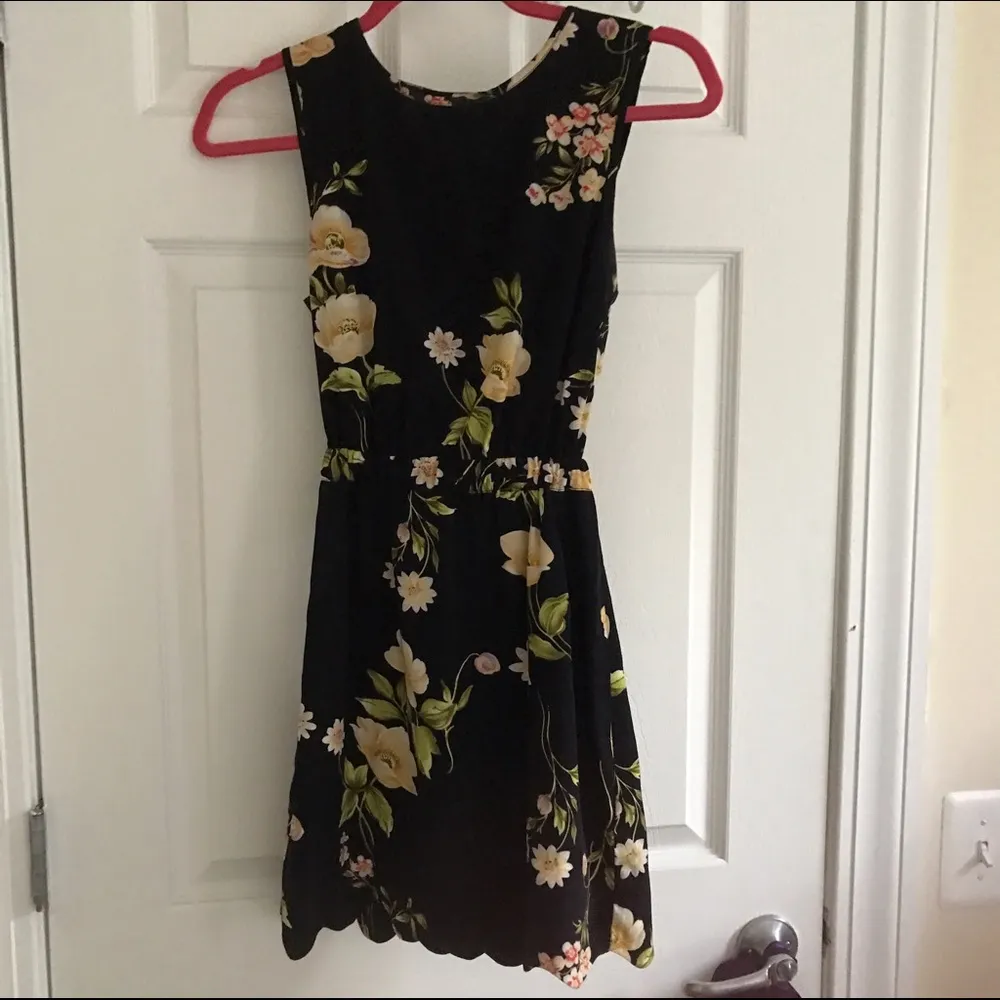 Urban Outfitters Bycorpus Silky Black & Green Floral Scallop Hem Mini Dress - Image 4