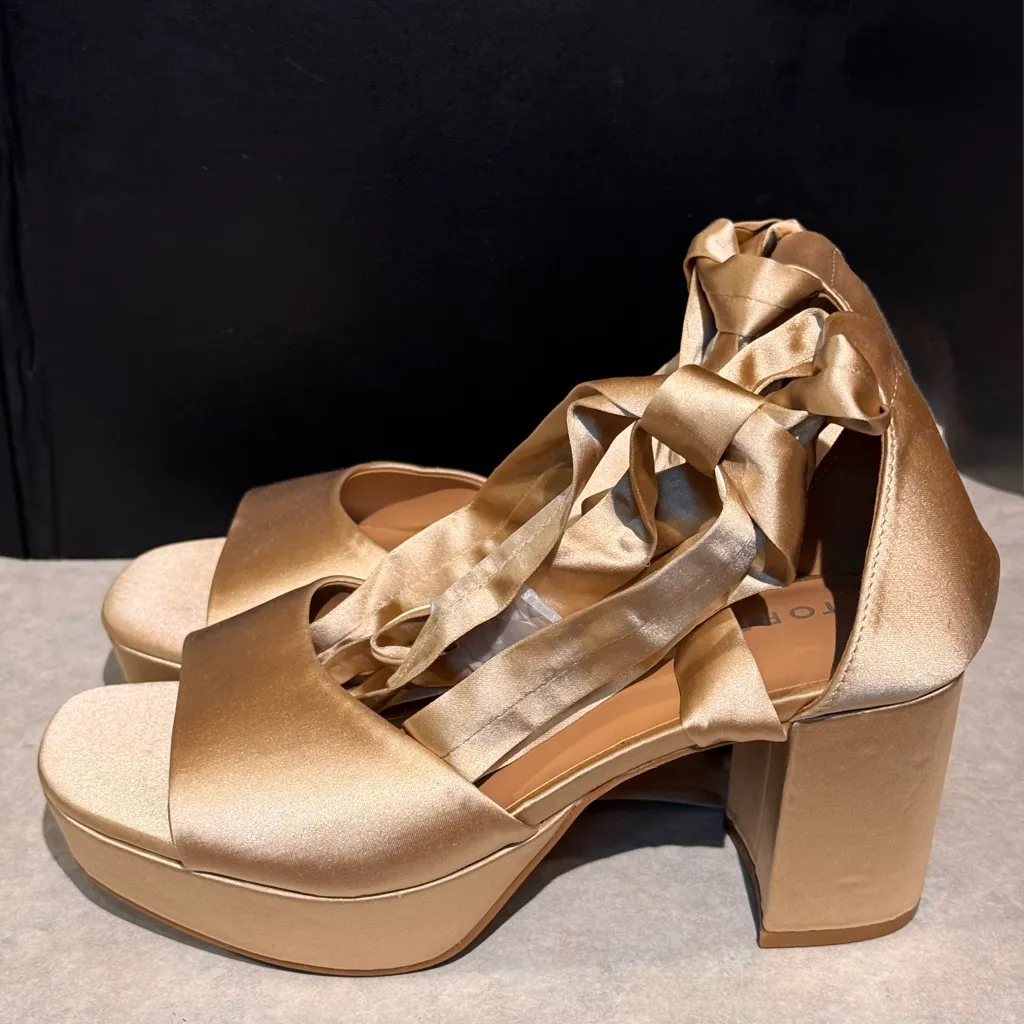 TORRID STRAPPY PLATFORM TAPERED HEEL (Champagne) - Image 7