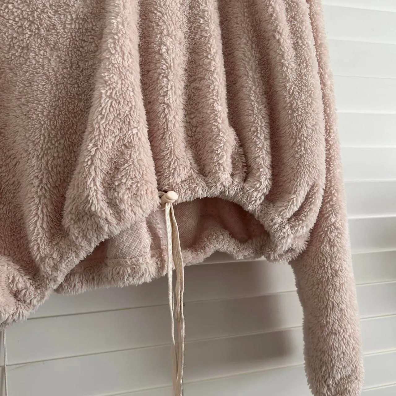 Urban Outfitters Tilly Cropped Sherpa Hoodie medium - Image 6