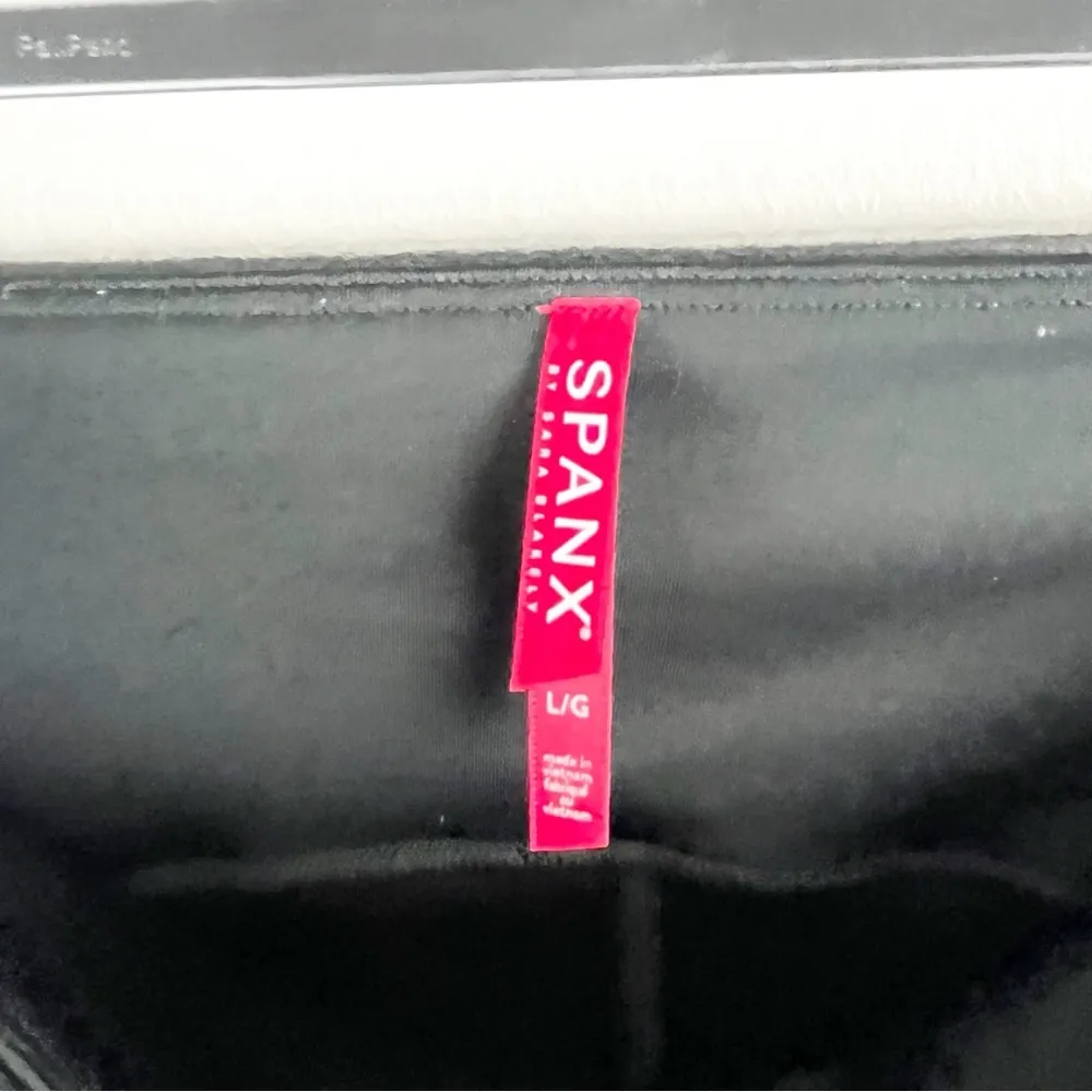 SPANX Black Faux Vegan High Rise Leather Moto Style Leggings, Size Large - Image 3