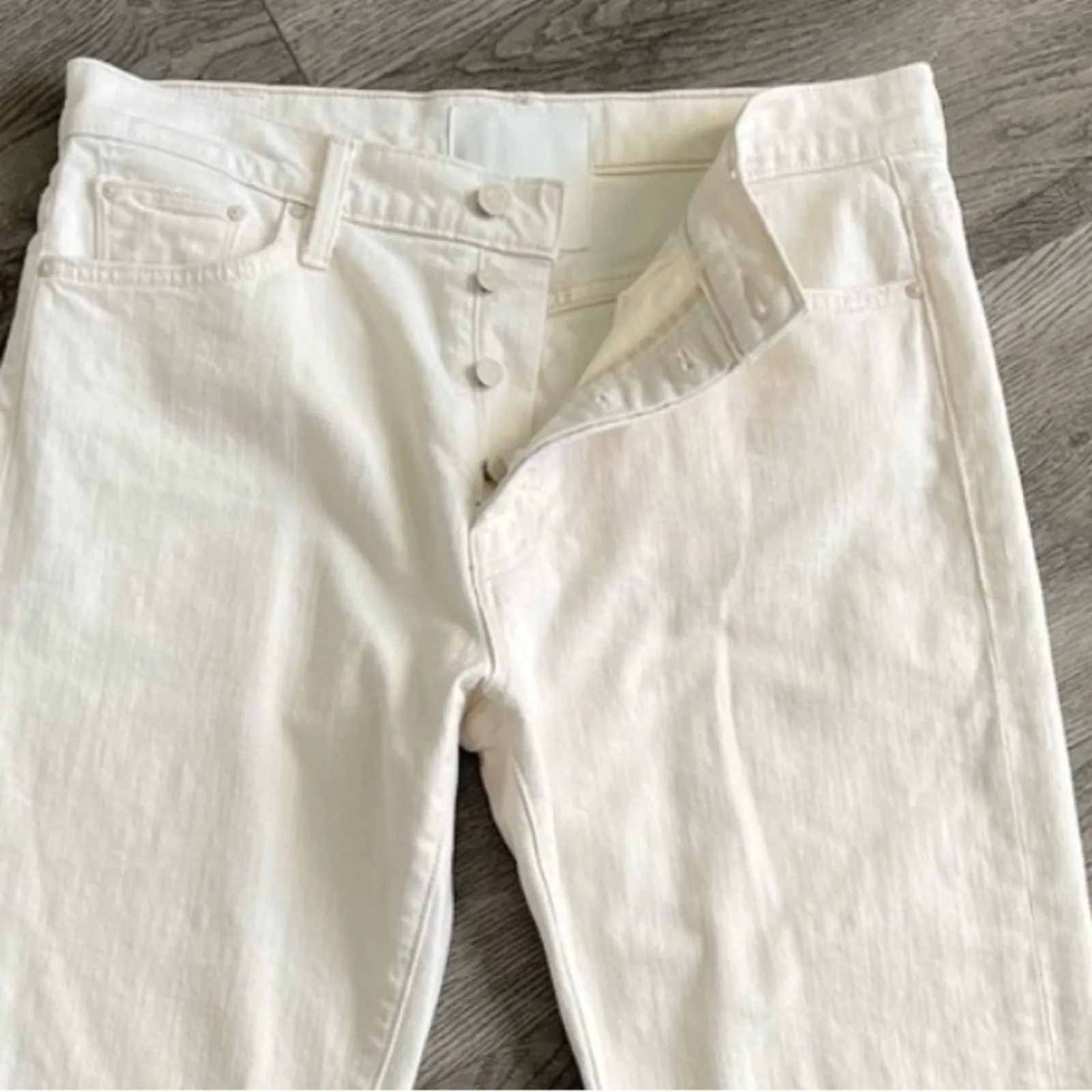 MOTHER The ditcher crop button fly totally innocent white jeans size 26 - Image 15