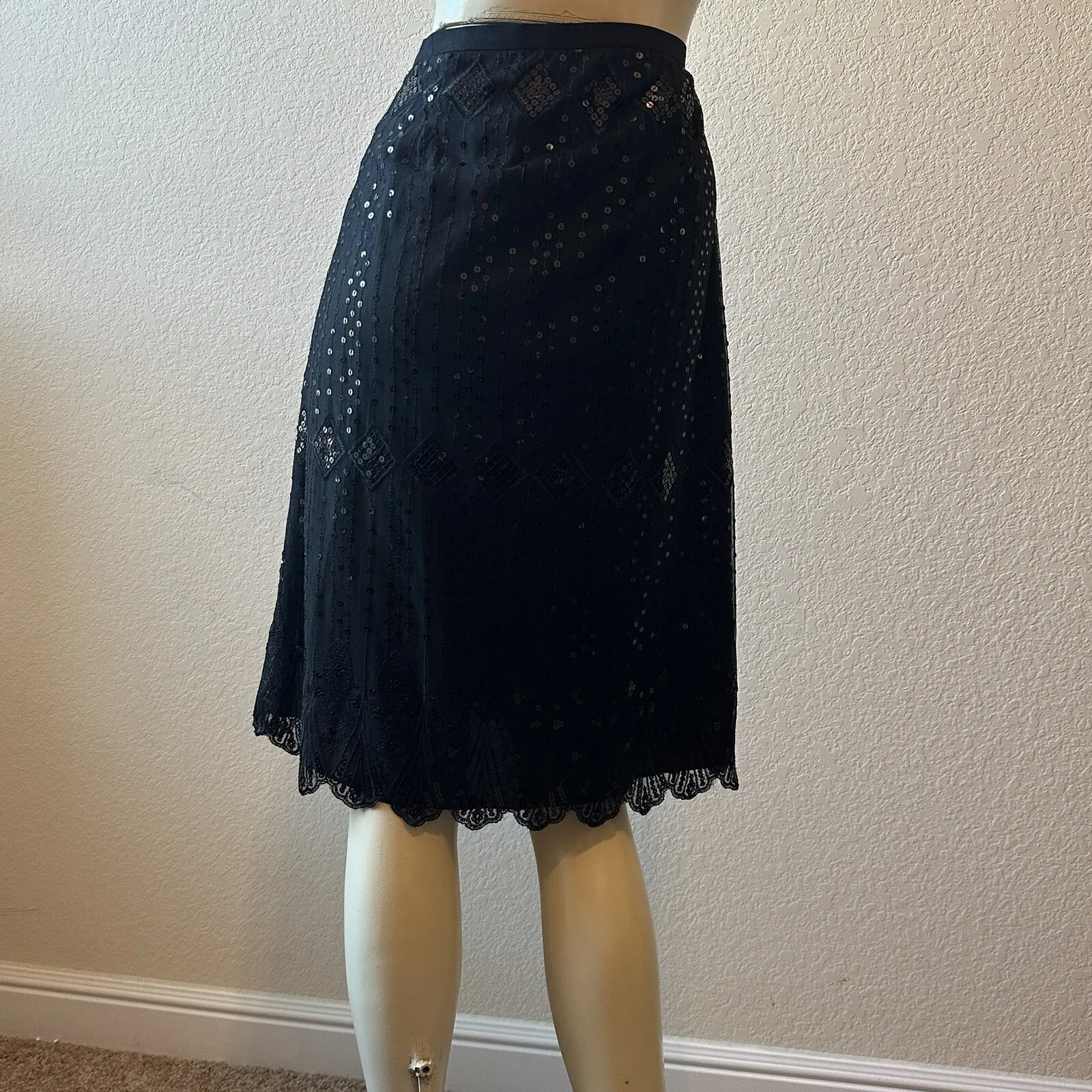 #19 Women's Black Sequin and Mesh Scalloped Hem Skirt by Grace Elements. Sz: 8 - Image 4