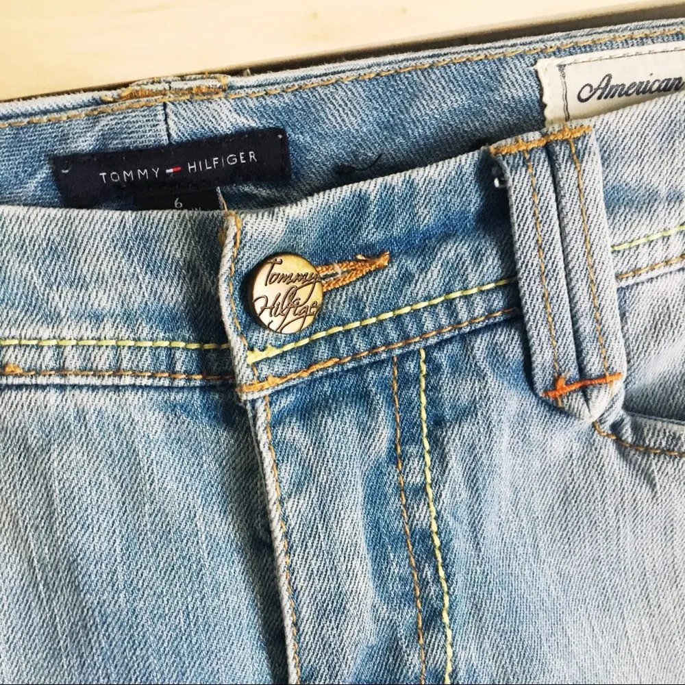 TOMMY HILFIGER American Spirit Mid-rise Crop Vintage Light Wash - Image 4