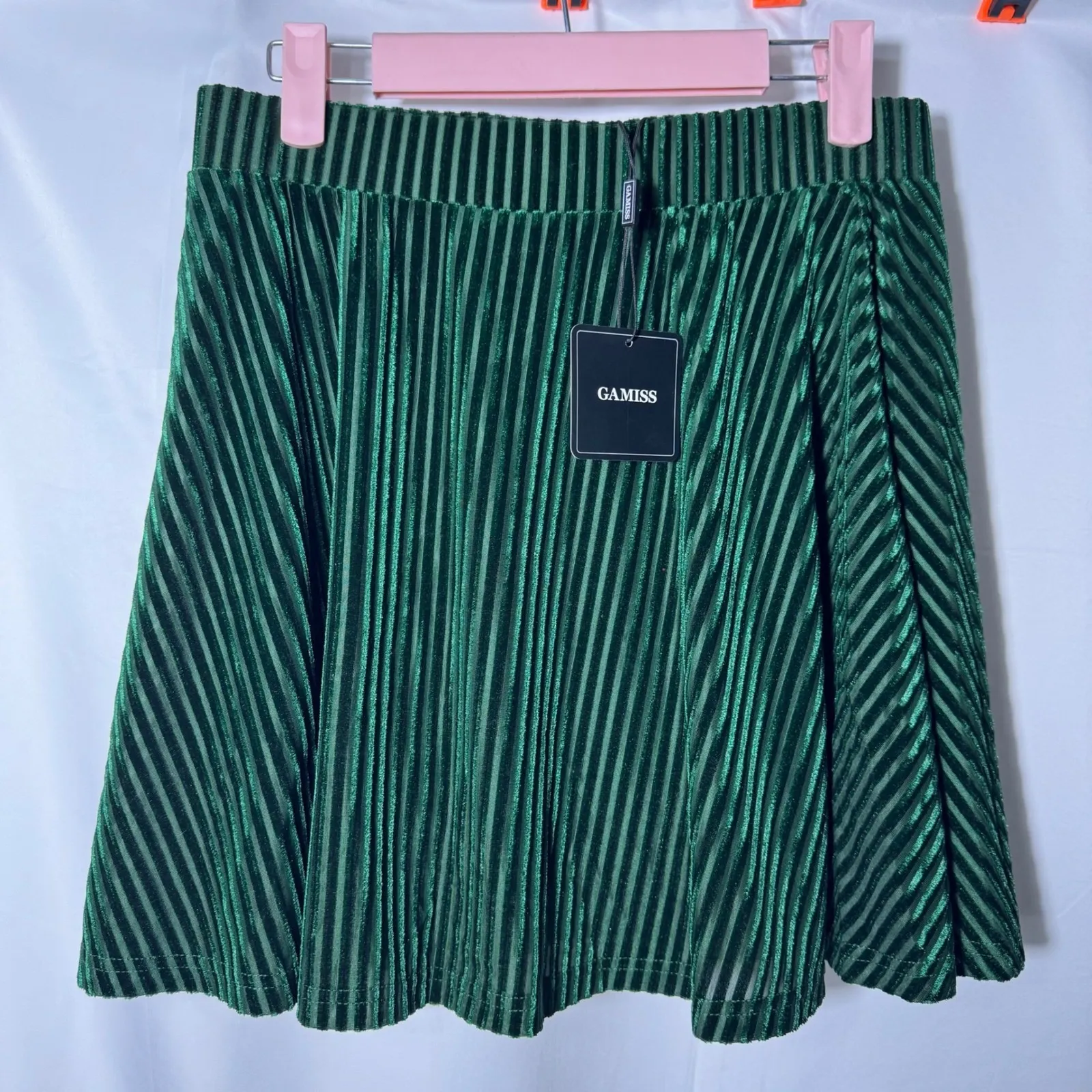 NWT Green Velvet High Waisted Pleated Mini Skort with Built - Image 7