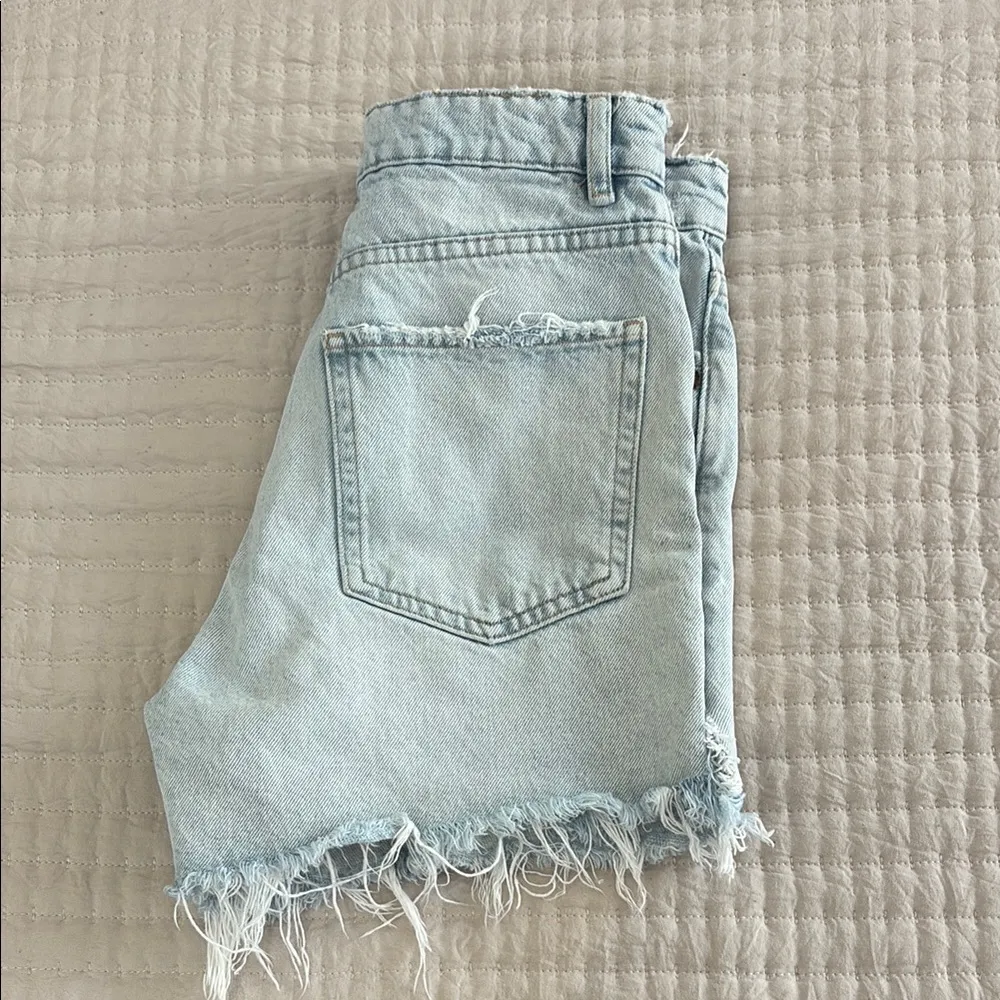 Zara Distressed Denim Shorts - Image 3