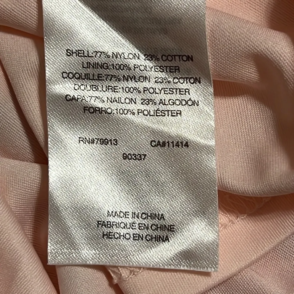 Motherhood Maternity large lace v - Image 10