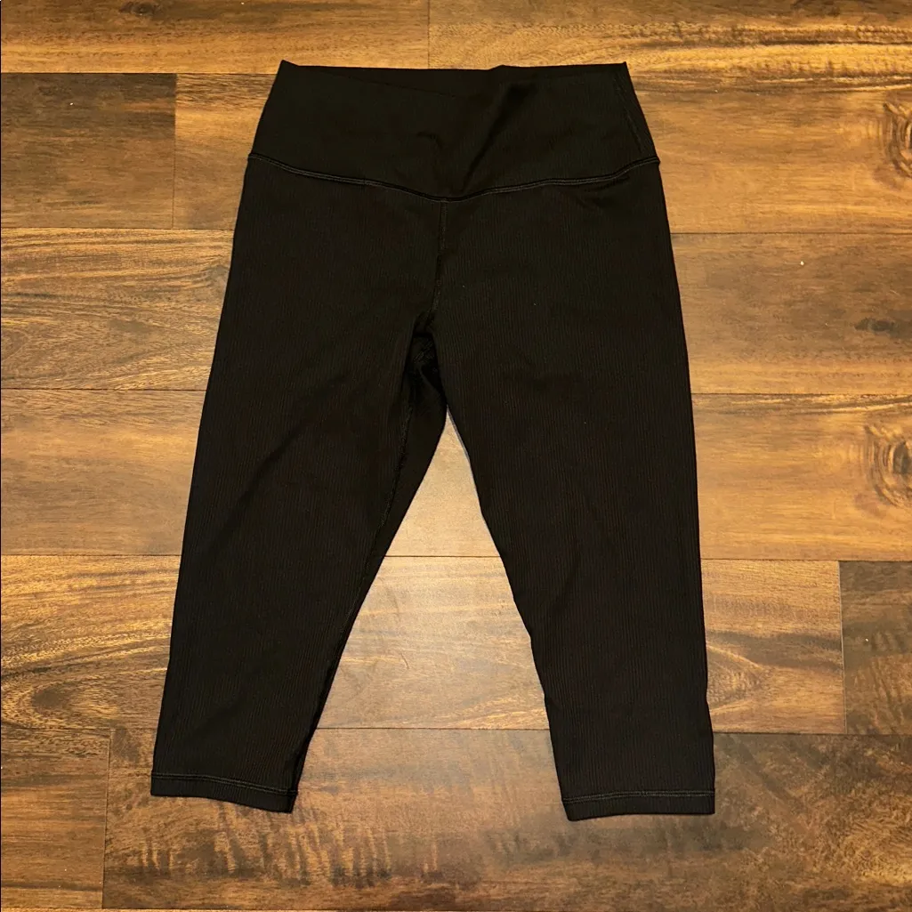 Athleta Black Transcend Rib Crop Legging in Size Medium Tall - Image 8