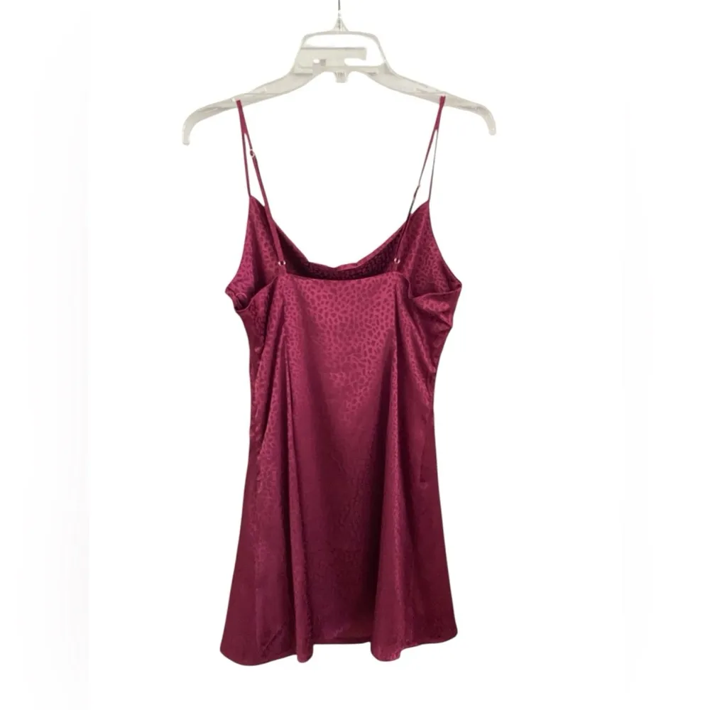 NWT Saints & Hearts Women’s Satin Slip Dress Boutique Burgundy Size Medium Red - Image 2