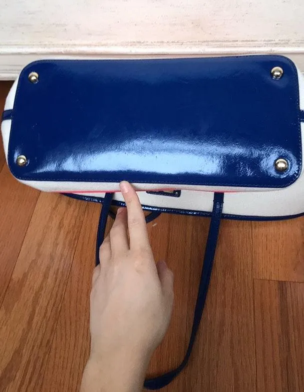 Vineyard Vines Purse - Image 6