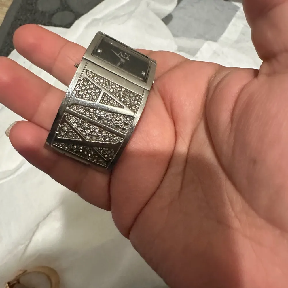 Armani exchange watch bracelet - Image 4