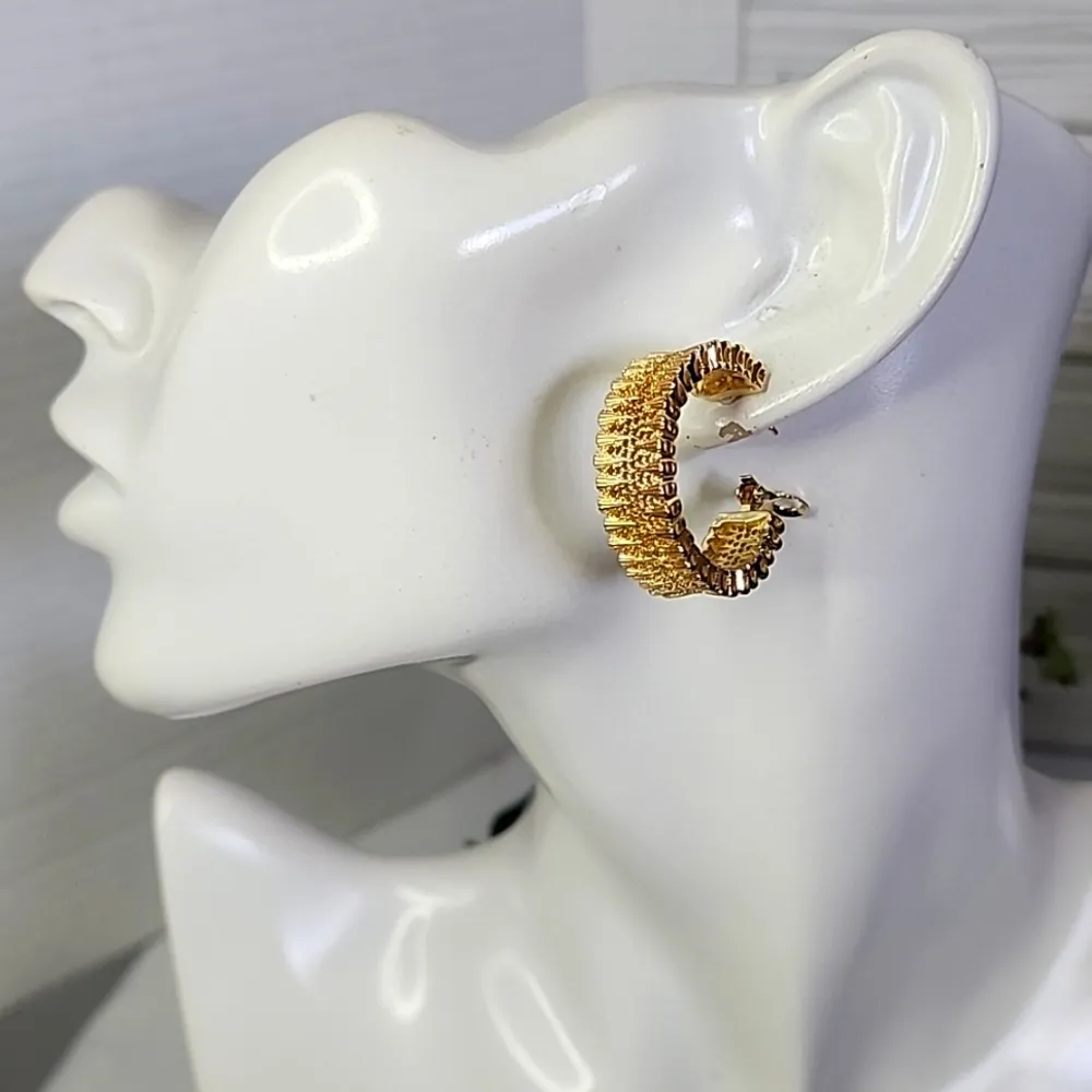 Chunky Gold Textured Wide Hoop Earrings - Image 6