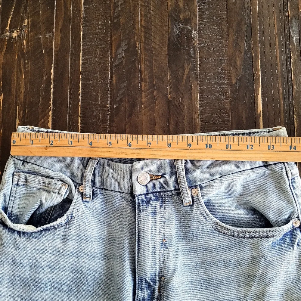 Forever 21 Curved Flare Jeans Light Wash Womens Size 28 - Image 6