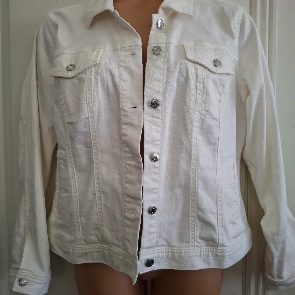 Maurices XL Women's White Denim Jacket - Image 2