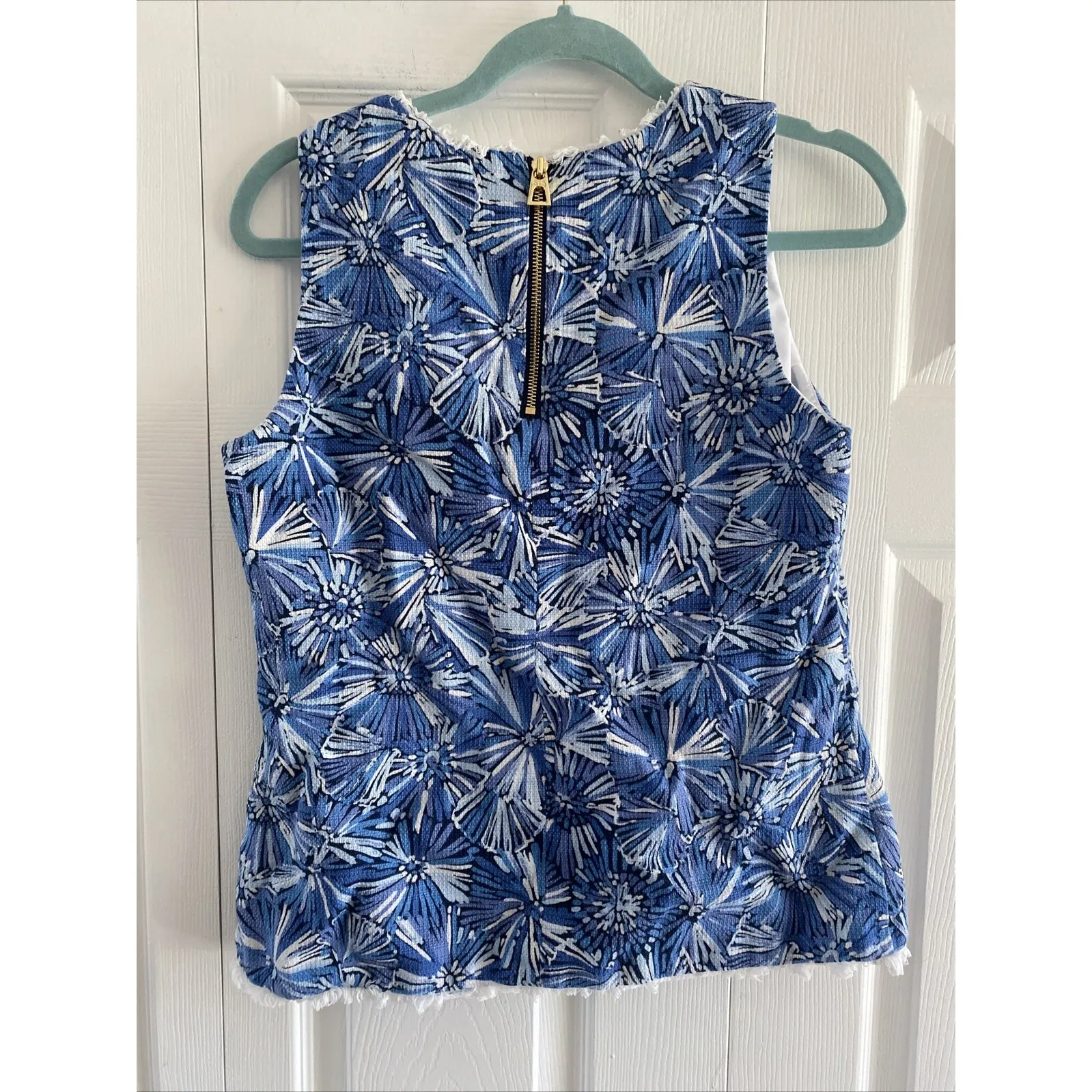 Sail to Sable STS Medium Blue‎ Floral Sleeveless Top Coastal Preppy Resort - Image 4