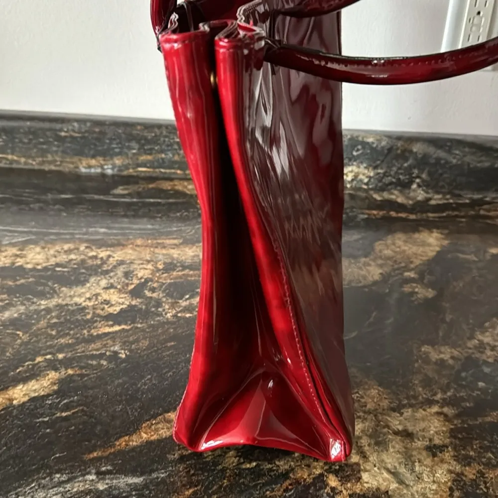New tote bag, heavy shiny vinyl Red - Image 8
