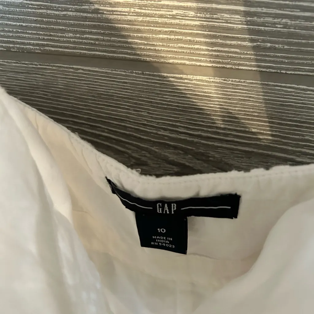 GAP Y2K white‎ eyelet beachy sundress adjustable straps. Size 10 - Image 8